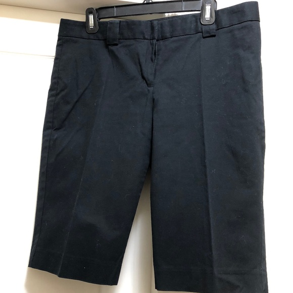 Black size 10 Express walking short cotton/Lycra EUC - Picture 1 of 4